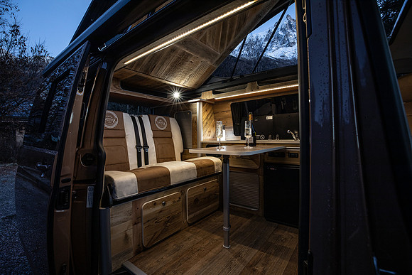 20201126_Gold van-7577